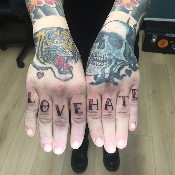 tatuaggio mani